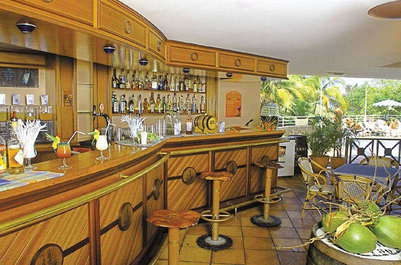 Karibea Residence La Goelette Tartane Restaurang bild